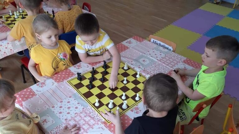 Projekt edukacyjny w grupie Misiów – „Przedszkolak w świecie gier edukacyjnych – gram, bawię się i uczę”