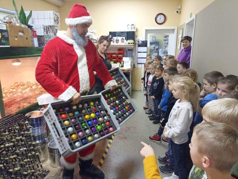 Biedronki i Misie w Fabryce bombek