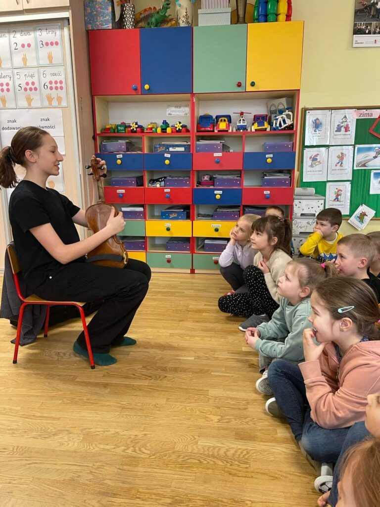 Lekcja muzyki z Aleksandrą Suracką