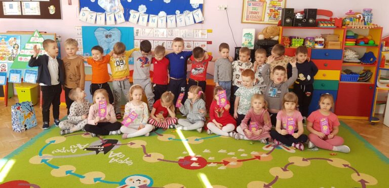 Dzień Kobiet w grupie Smerfy