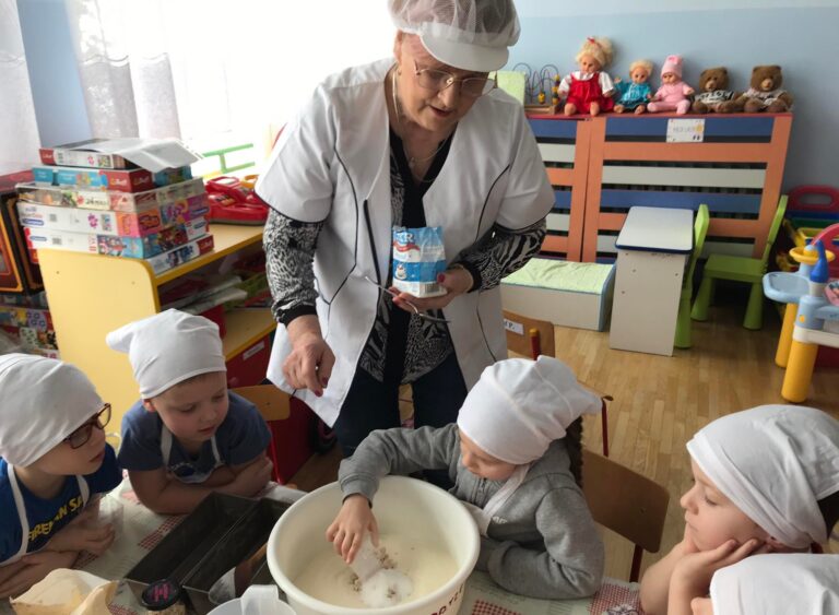 Pieczenie chleba w grupie „Kotki”🍞🍞🍞