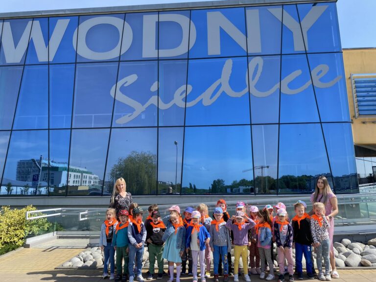 Wycieczka Kotków do Tężni solankowej w Parku Wodnym w Siedlcach