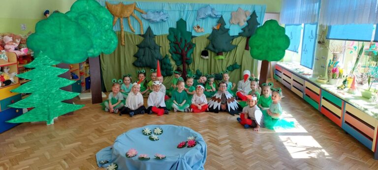 ” Dzień Teatru” w gr.I ” ŻABKI”