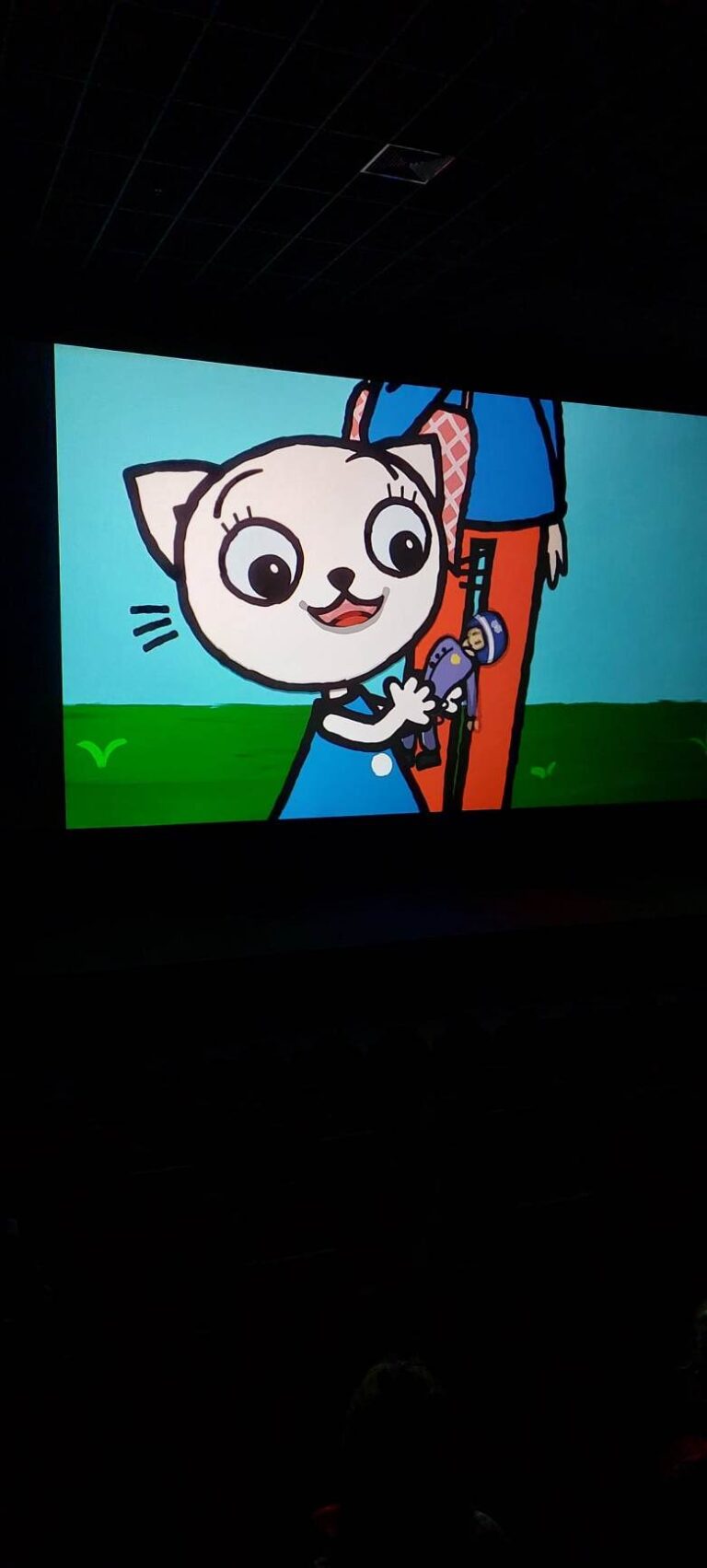 „Wyjście ŻABEK i SMERFÓW do kina”