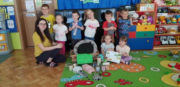 Zbiórka karmy – Zwierzoluby Siedlce, grupa Żabki.