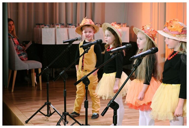 Występ Laureatów na Jesiennym Festiwalu Piosenki Jesiennej