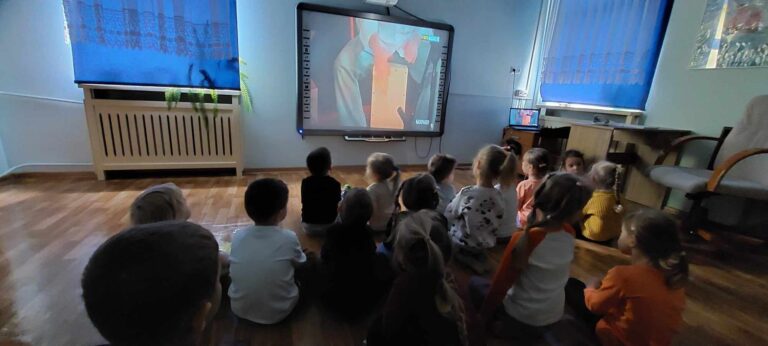 „Granie na wyjątkowym instrumencie perkusyjnym”