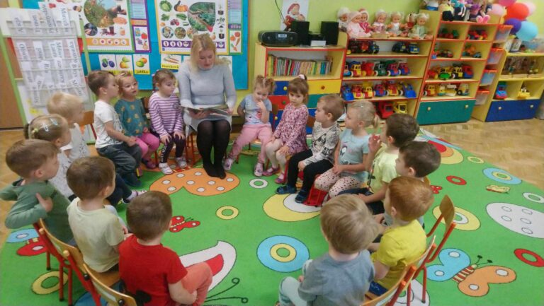 Goście czytają – „Biedronki” słuchają .