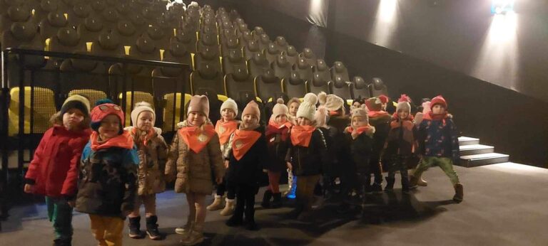 „Żabki w kinie”