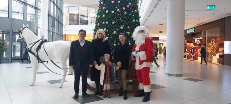 „Świąteczne Drzewko Życzeń”