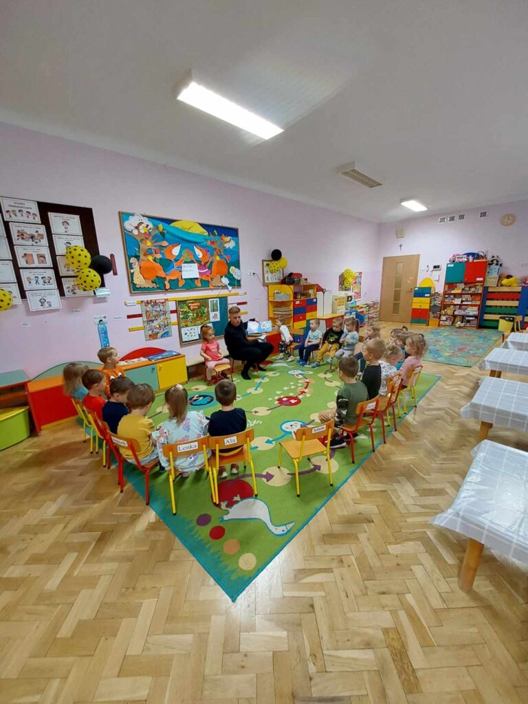 „Cała Polska czyta dzieciom”