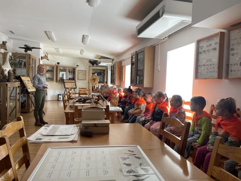 Wycieczka „Żabek” do Nadleśnictwa Siedlce – 17.04.24 r.