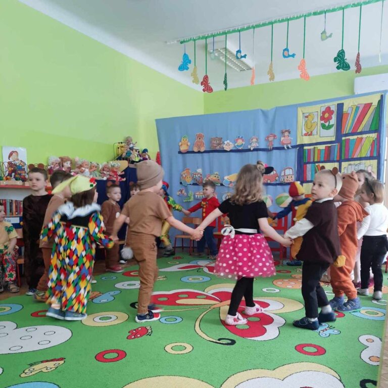 Dzień teatru w grupie „Biedronki”