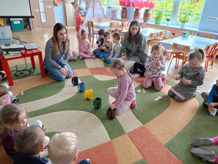Projekt edukacyjny pt. „Przedszkolak młodym ekologiem” przy współpracy z UM Siedlce w gr. III