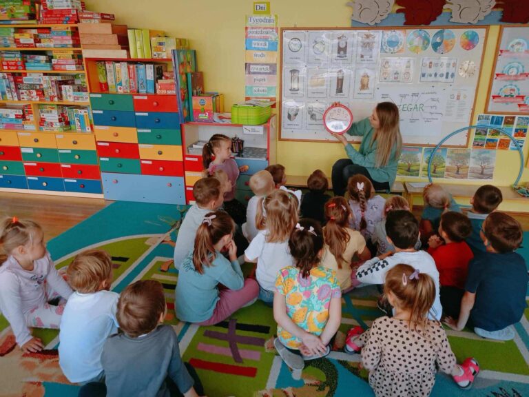 Projekt edukacyjny „Zegar” w gr. IV