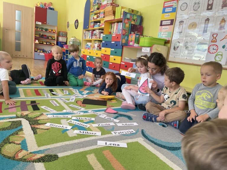 Logopedyczny alfabet w grupie „Pszczółek”_🐝