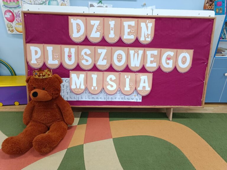 „Pluszowy Miś” ” w gr. III Pszczółki.