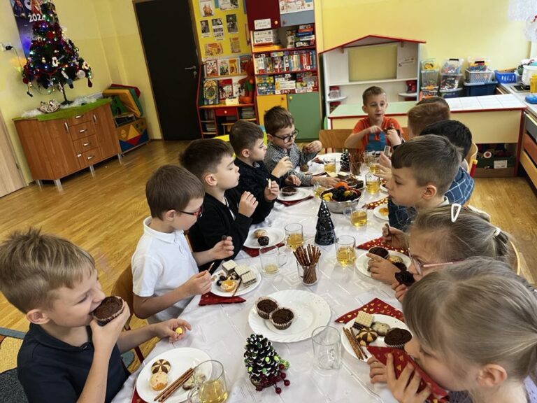 Spotkanie Wigilijne w grupie ,,Smerfy”