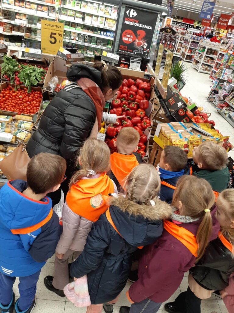Wyjście_„Smerfów” do supermarketu🍐🍅🍞