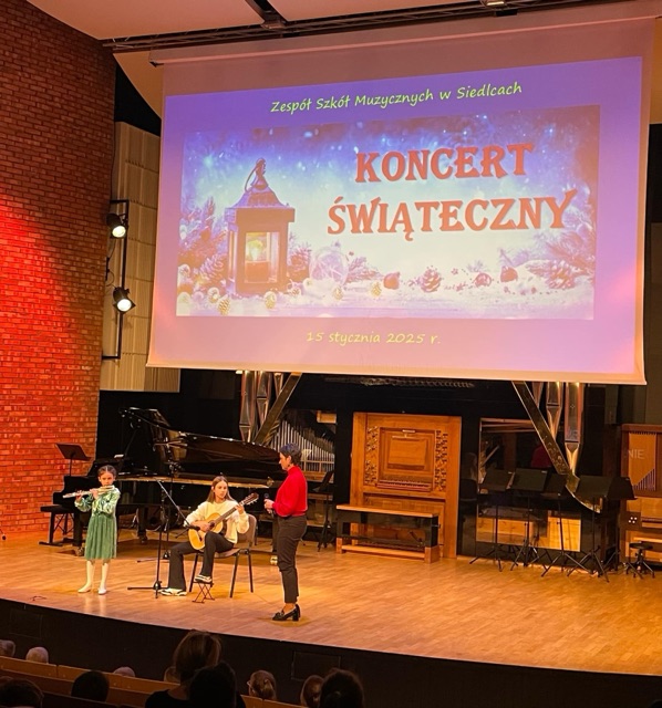 15.01.2025 r. – Koncert świąteczny w Zespole Szkół Muzycznych w Siedlcach z udziałem dzieci z gr. IV