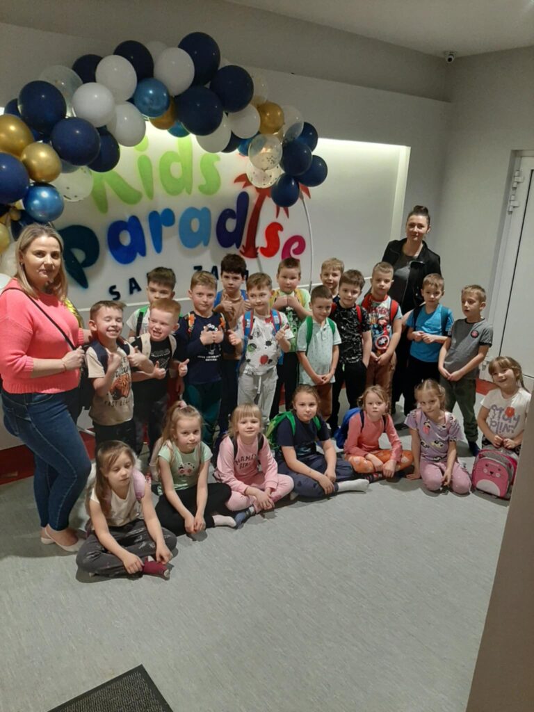 Wycieczka do sali zabaw „Kids_Paradise”________