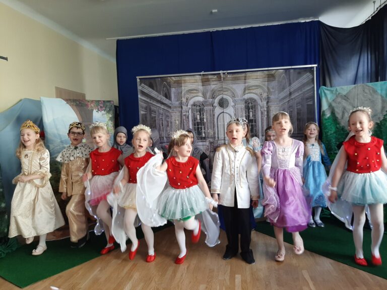 Dzień Teatru w grupie V Smerfy 🎬