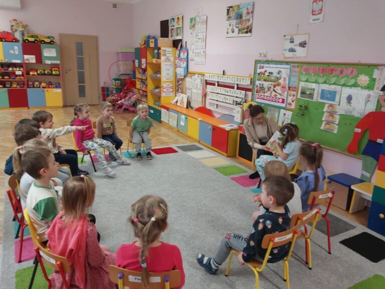 Książka uczy i bawi – „Biedronki” o tym wiedzą.