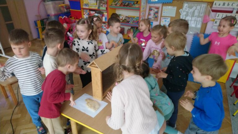 Goście w sali „Biedronek”