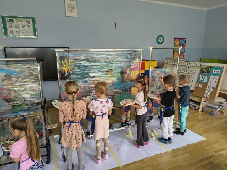 „Biedronki” malują polskie krajobrazy.