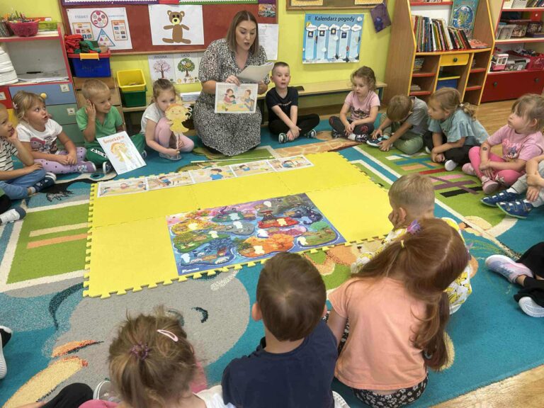 Czuciaki z Krainy Emocji – Wyspa Radości w grupie „Pszczółki”_😀