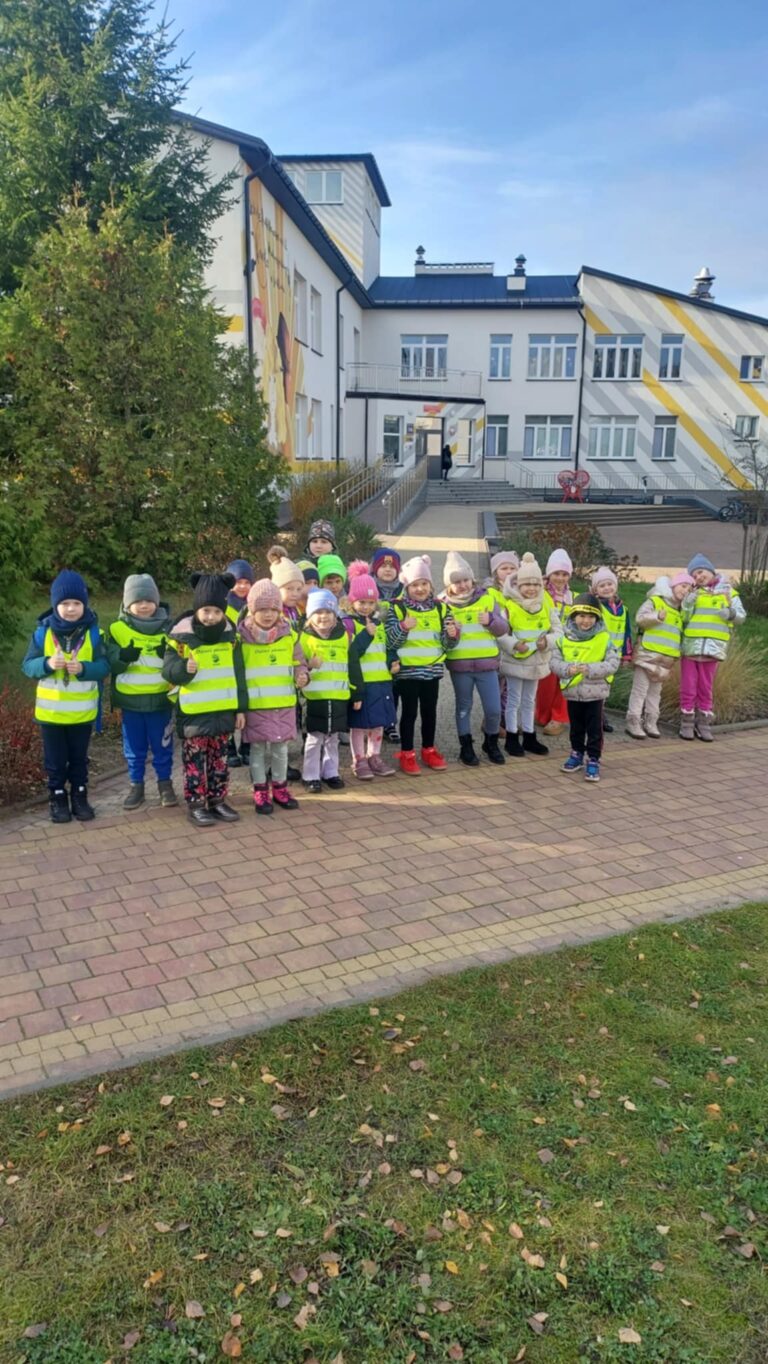 Sportowe zmagania w gr ,, Żabek”