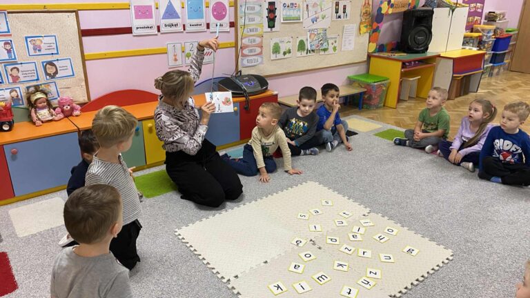 Realizacja ogólnopolskiego projektu edukacyjnego pt. „Alfabet_logopedyczny” w grupie II🚌🚌🚌