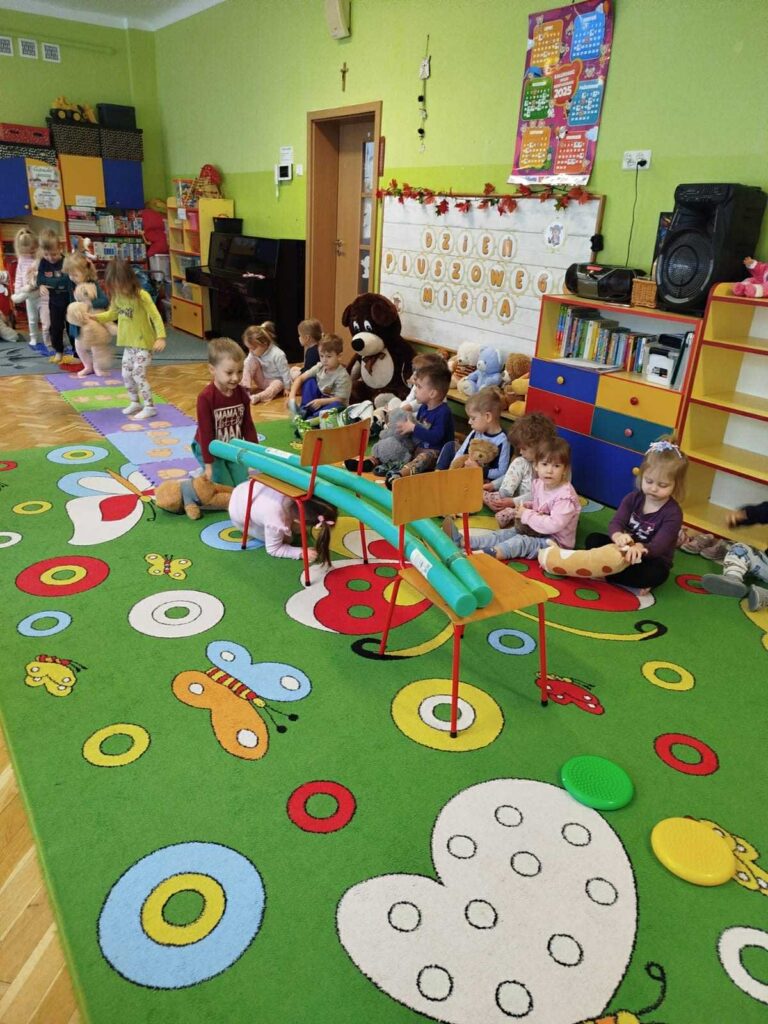 ,,Dzień Pluszowego Misia” w gr. ,,Smerfy”_🐻🧸