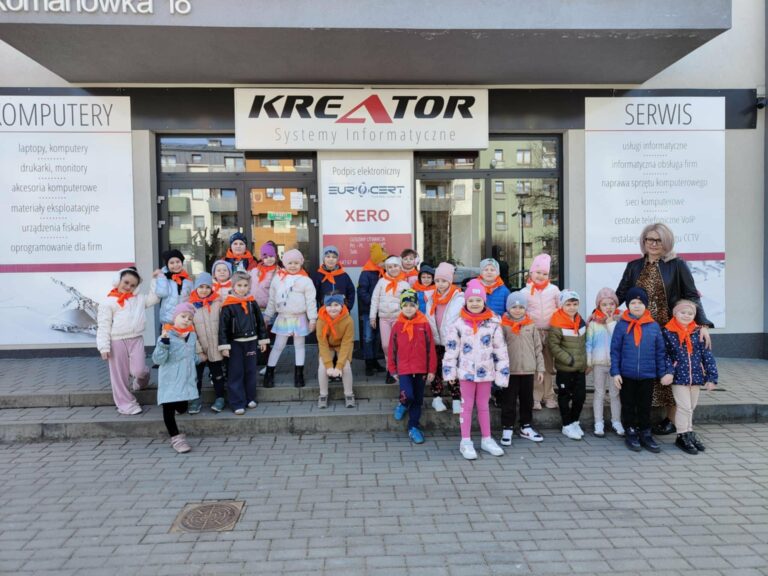 „Żabki poznają świat komputerów”