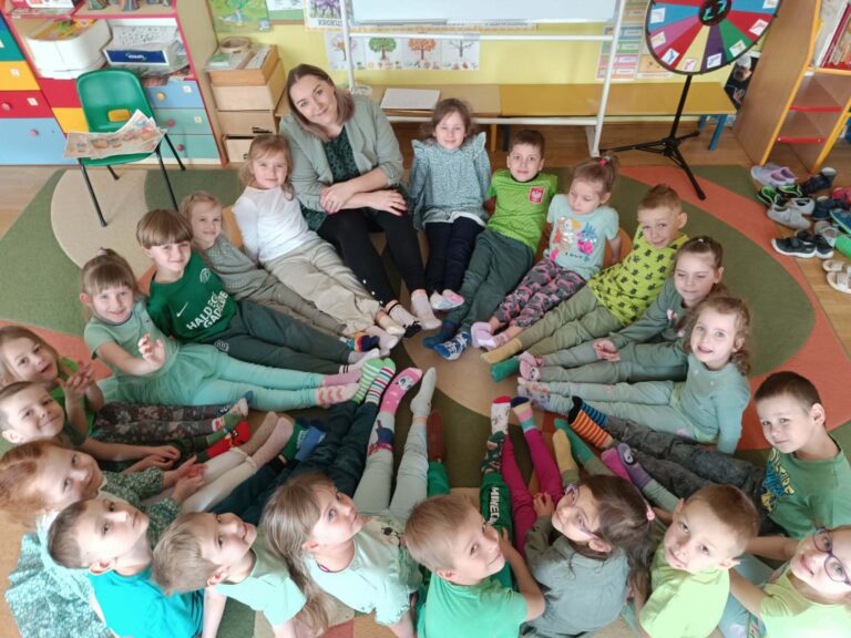 Światowy Dzień Kolorowej Skarpetki w Pszczółkach