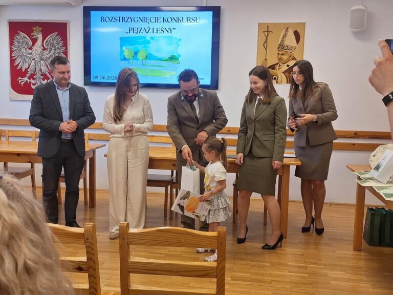 Sukces Madzi z grupy II „Kotki” w konkursie plastycznym „Pejzaż leśny”